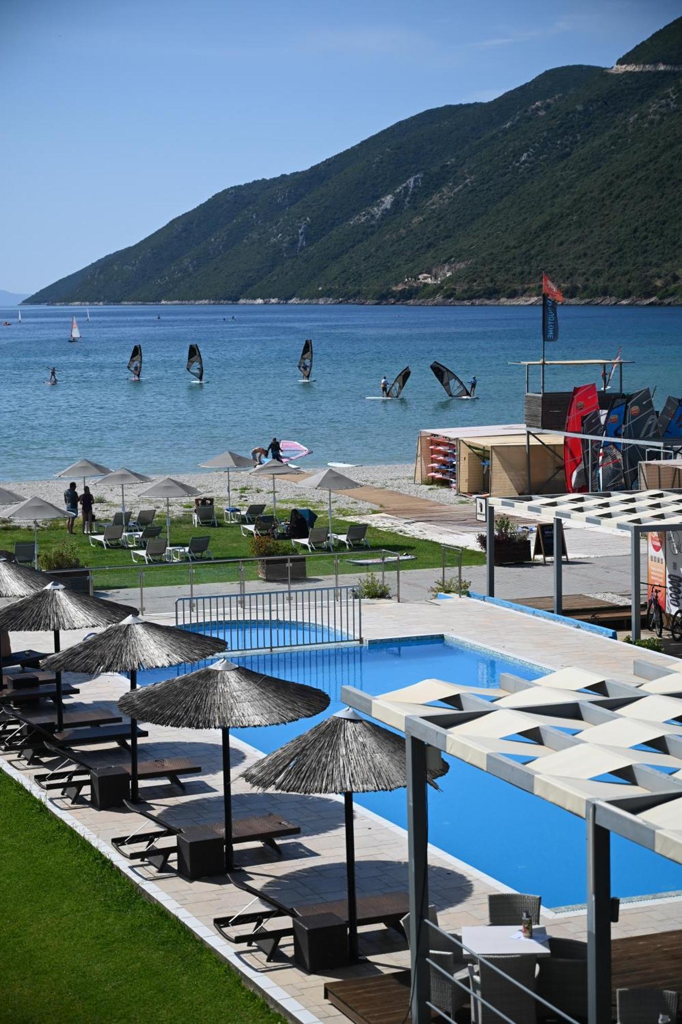 Surf Hotel Vasilikí Exterior foto